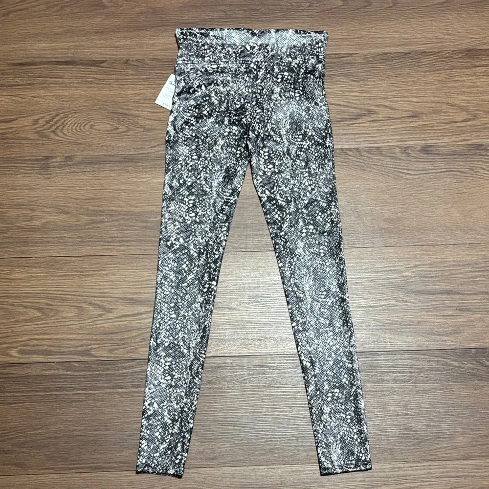 SPANX Faux Leather Snake Leggings S Small High Rise NWT Sculpt - Picture 5 of 9